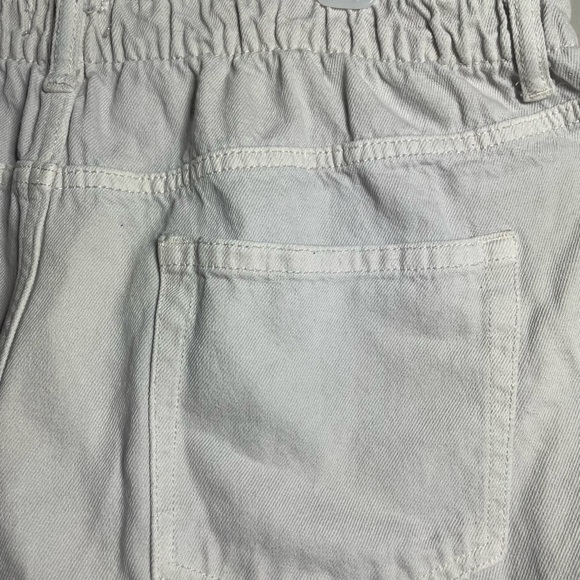 Forever 21 Cream Paper Bag Shorts with Flared legs - Picture 4 of 5